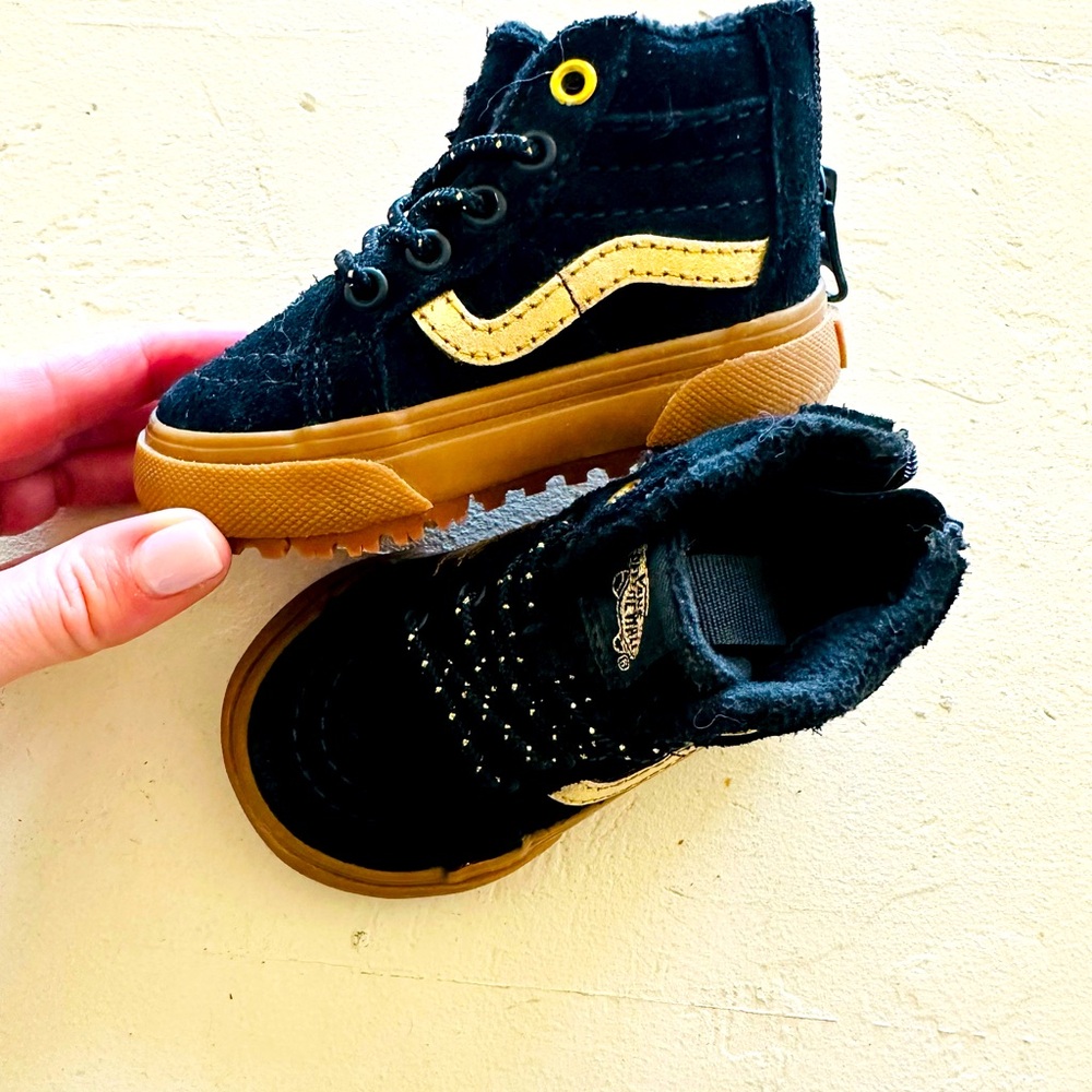 Vans toddler Sk8-Hi Zip MTE-1 Shoe